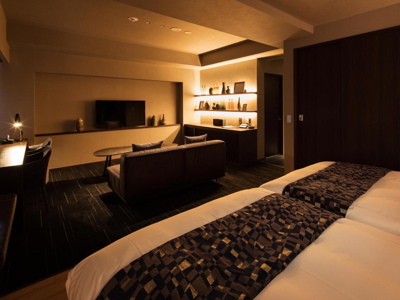 ホテル Barhotel 箱根香山 4*