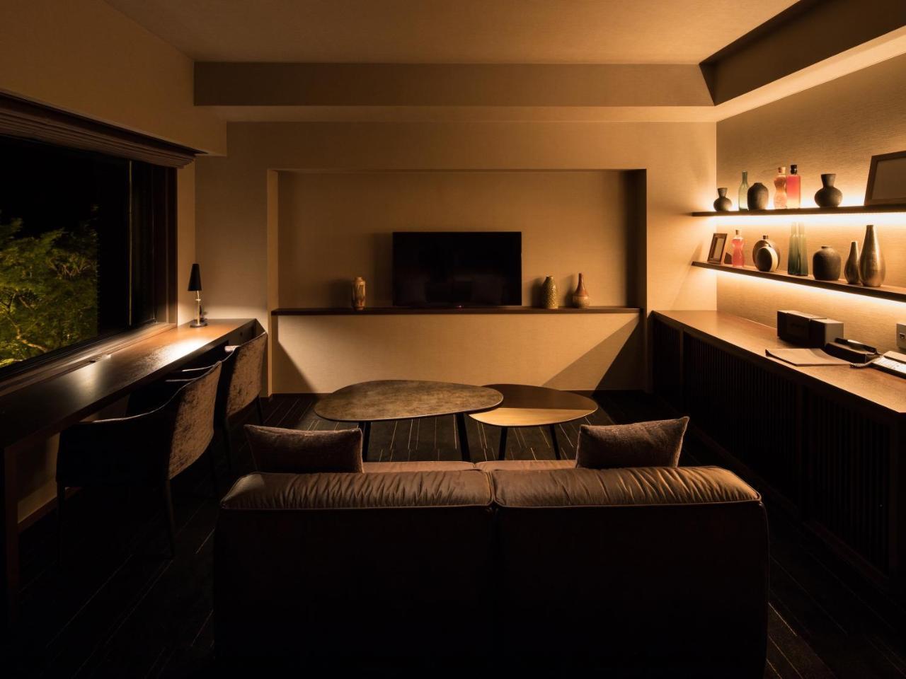 โรงแรม บาร์ โฮเต็ล 4*