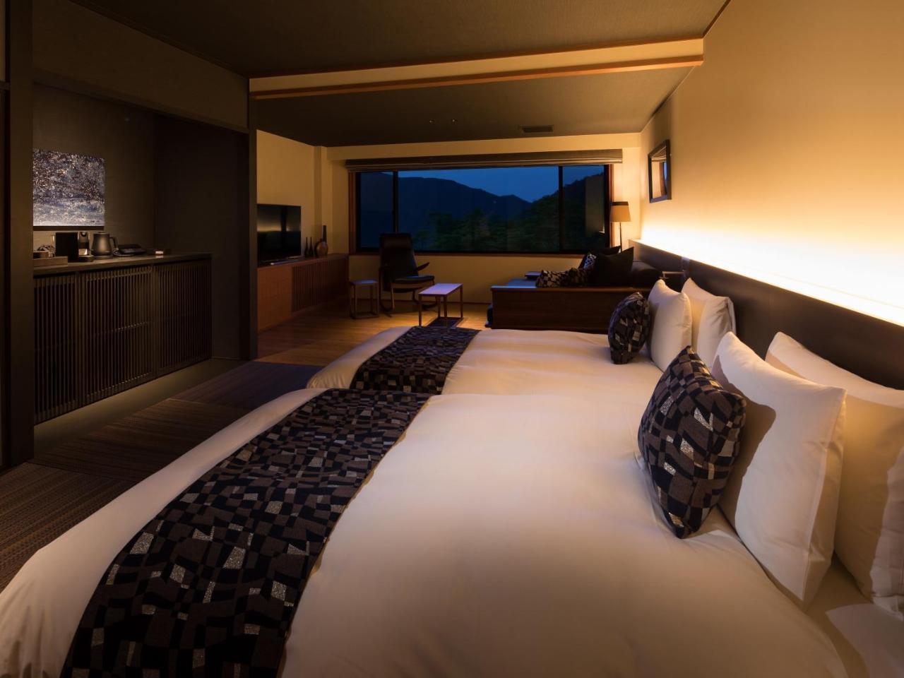 โรงแรม บาร์ โฮเต็ล 4*