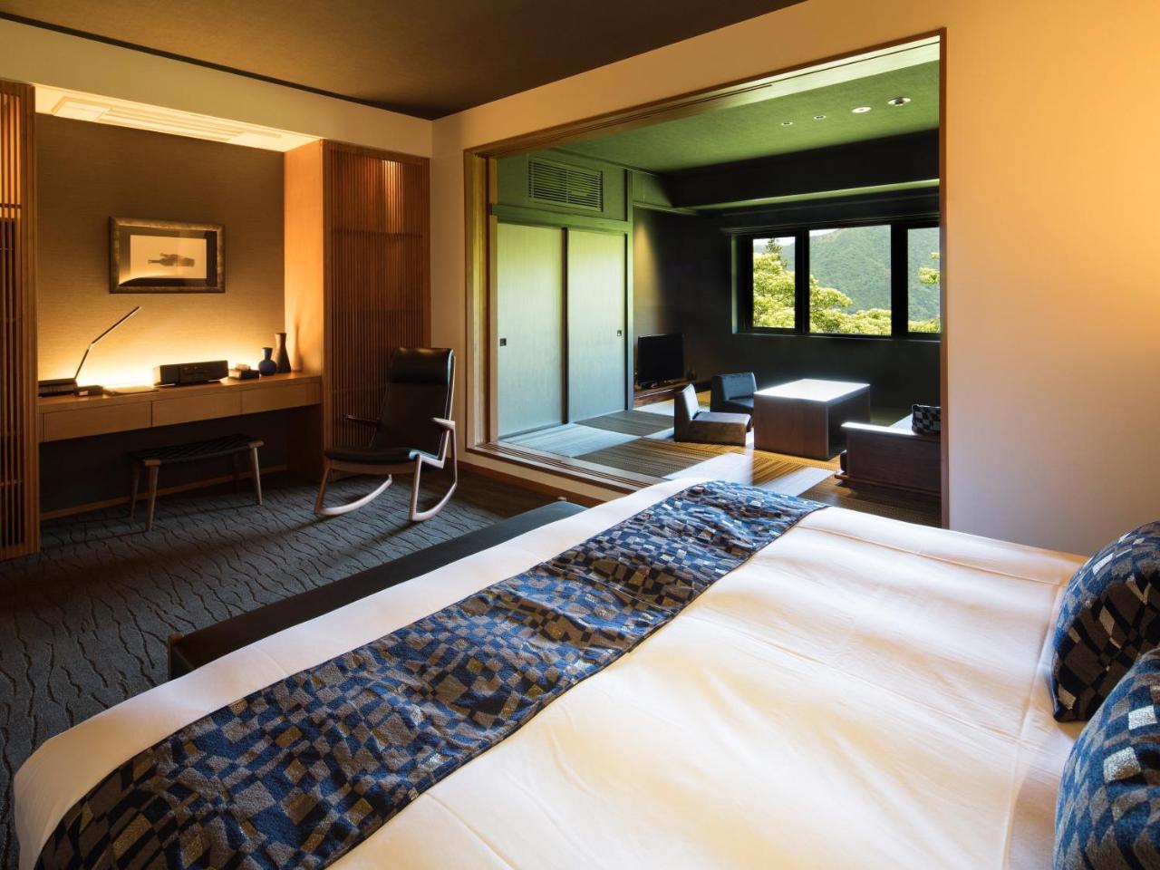 บาร์ โฮเต็ล โรงแรม 4*
